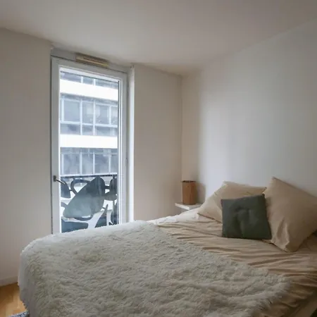 37 M Cocoon With Balcony